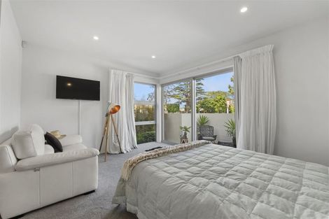 Photo of property in 2 Jacksons Road, Merivale, Christchurch, 8014