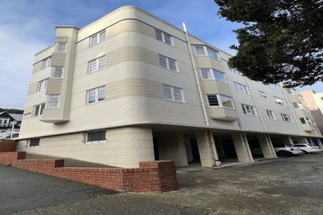 Photo of property in 82 Majoribanks Street, Mount Victoria, Wellington, 6011