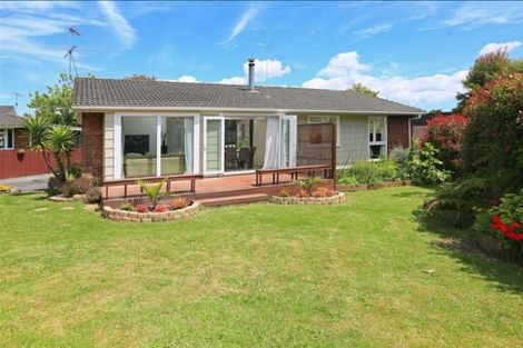 Photo of property in 61 Oreil Avenue, West Harbour, Auckland, 0618