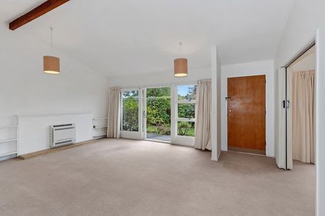 Photo of property in 2/55 Garreg Road, Bryndwr, Christchurch, 8052