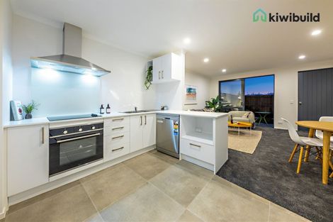 Photo of property in 28 Bellbird Street, Papakura, 2110