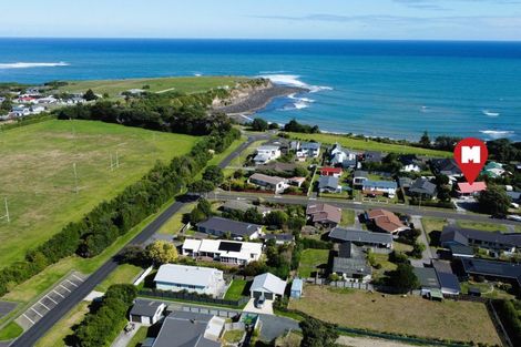 Photo of property in 9 Pohutukawa Drive, Opunake, 4616