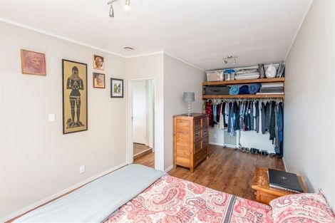 Photo of property in 1/3 Tyrian Close, Half Moon Bay, Auckland, 2012