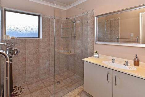 Photo of property in 2/34 Gills Avenue, Papakura, 2110