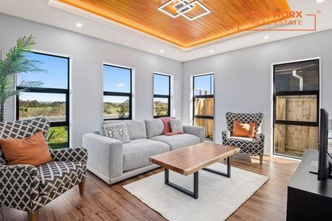 Photo of property in 55 Clarks Beach Road, Clarks Beach, 2122