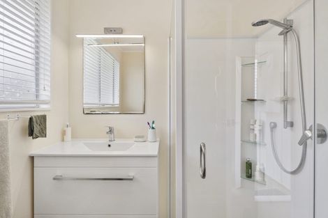 Photo of property in 1/10 Camrose Grove, Kingston, Wellington, 6021