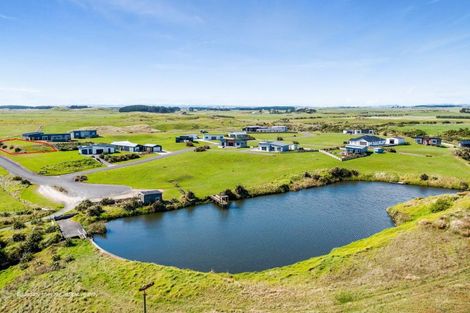 Photo of property in 27 Waipipi Road, Waverley, 4591