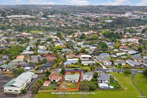 Photo of property in 34 Kirrie Avenue, Te Atatu South, Auckland, 0610