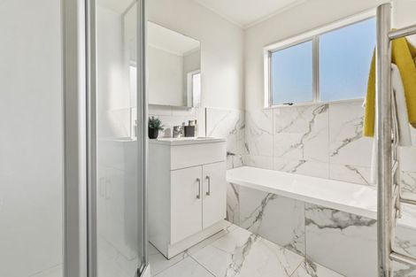 Photo of property in 26 Hinerau Street, Henderson, Auckland, 0612