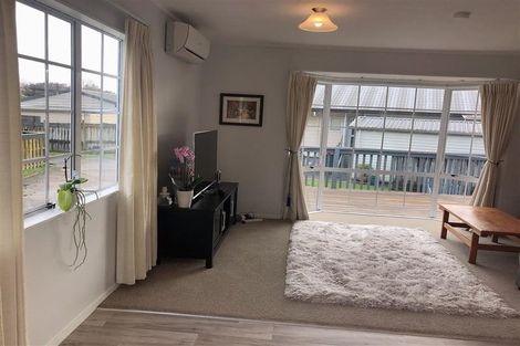 Photo of property in 1/13 De Quincey Terrace, Highland Park, Auckland, 2010