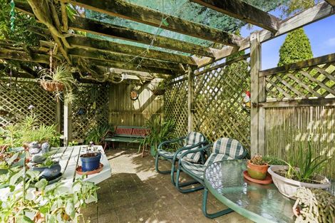 Photo of property in 32 Pempsey Street, Silverstream, Upper Hutt, 5019