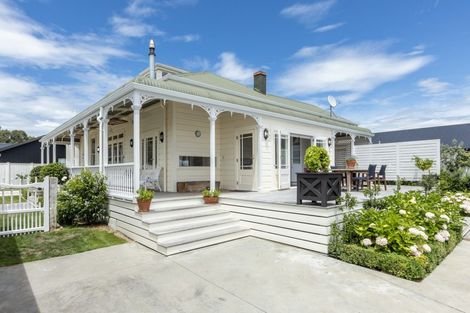 Photo of property in 47 Arataki Road, Havelock North, 4130