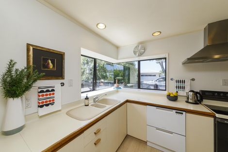 Photo of property in 8a Moerangi Street, West End, Palmerston North, 4410