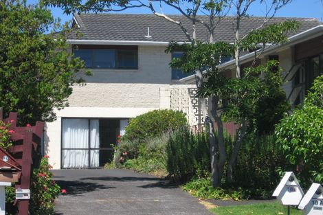 Photo of property in 1/18 Stanley Avenue, Milford, Auckland, 0620