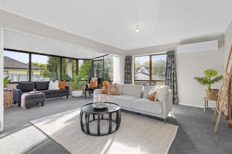 Photo of property in 17 Matipo Crescent, Pukete, Hamilton, 3200