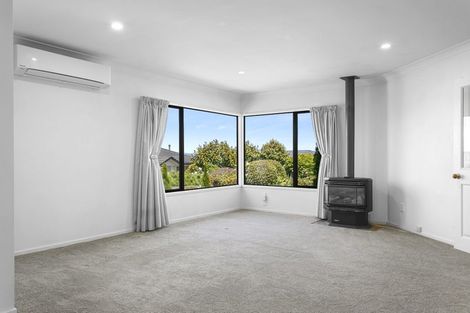 Photo of property in 17 Whetu Place, Nukuhau, Taupo, 3330