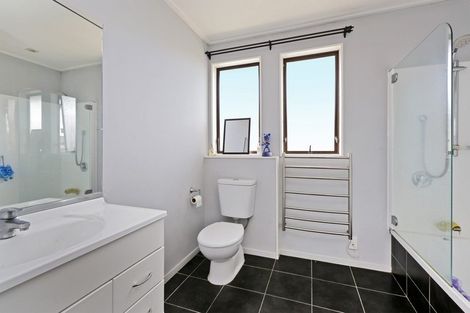 Photo of property in 2/2 Lee Road, Taradale, Napier, 4112