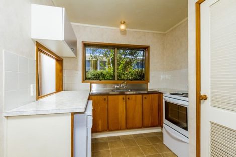 Photo of property in 746 East Coast Road, Pinehill, Auckland, 0630
