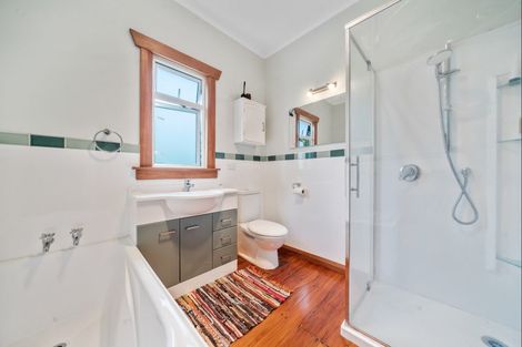 Photo of property in 180 Brooklands Road, Vogeltown, New Plymouth, 4310