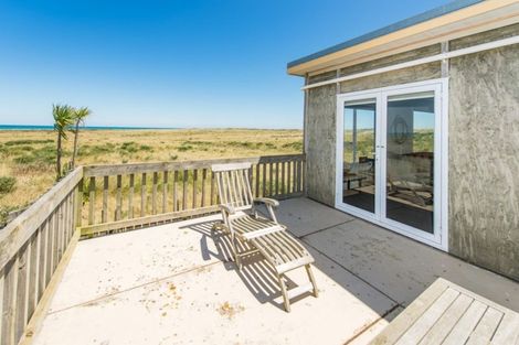 Photo of property in 29 Nukumaru Parade, Waiinu Beach, Whanganui, 4588