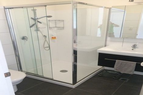 Photo of property in 1/25 Home Street, Mount Victoria, Wellington, 6011