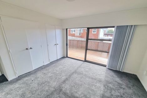 Photo of property in 1/177 Forrest Hill Road, Forrest Hill, Auckland, 0620