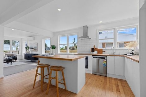 Photo of property in 8 Henderson Crescent, Parkvale, Tauranga, 3112