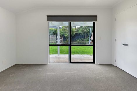 Photo of property in 121 Queens Road, Waikanae Beach, Waikanae, 5036