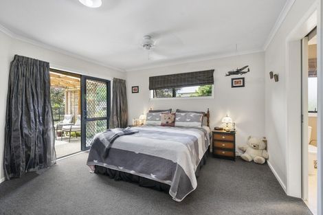 Photo of property in 9 Cherry Lane, Martinborough, 5711