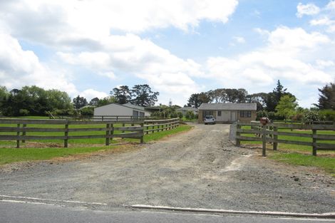Photo of property in 127 Riverhead Road, Kumeu, 0892