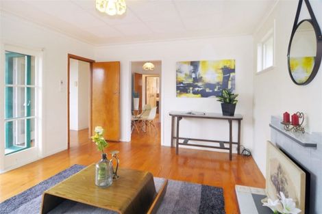 Photo of property in 50 Beaubank Road, Kelston, Auckland, 0602