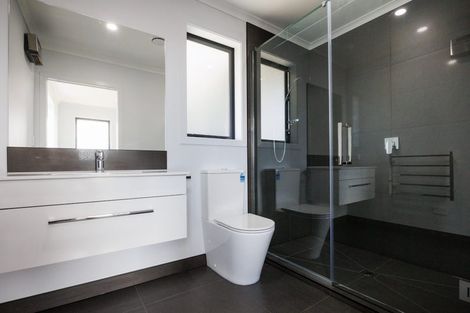 Photo of property in 54 Sardinia Grove, Fitzherbert, Palmerston North, 4410