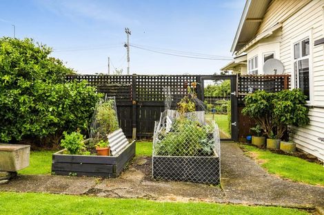 Photo of property in 8 Lincoln Street, Patea, 4520