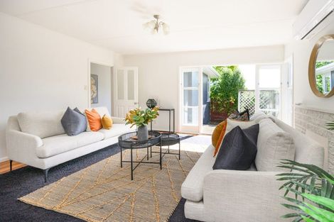 Photo of property in 12 Conway Place, Terrace End, Palmerston North, 4410