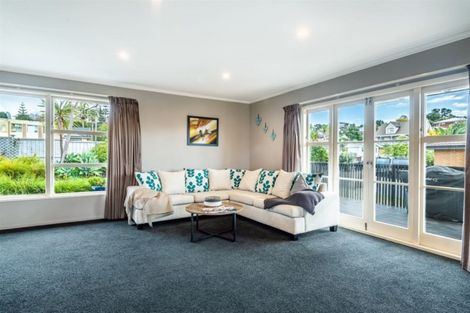 Photo of property in 32 Fairway Avenue, Red Beach, 0932