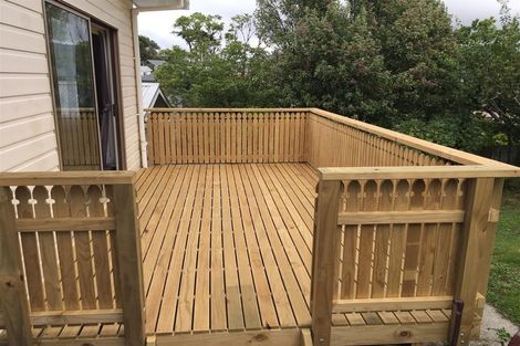 Photo of property in 98 Stewart Drive, Newlands, Wellington, 6037