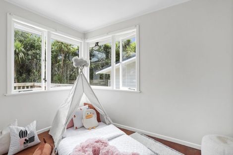 Photo of property in 12 Mayburn Road, Te Atatu Peninsula, Auckland, 0610