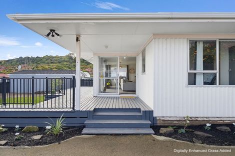 Photo of property in 16 Dingadee Street, Welcome Bay, Tauranga, 3112