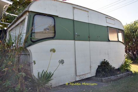 Photo of property in 1 Sandy Beach Road, Tinopai, 0593