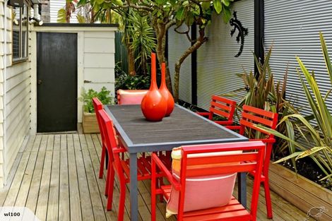 Photo of property in 1/15 Sunnynook Road, Forrest Hill, Auckland, 0620