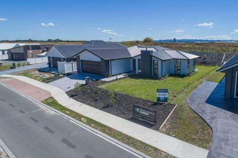 Photo of property in 62 Stace Hopper Drive, One Tree Point, 0118