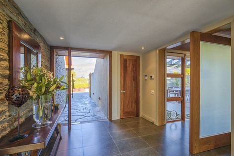 Photo of property in 8 Waimana Place, Wanaka, 9305