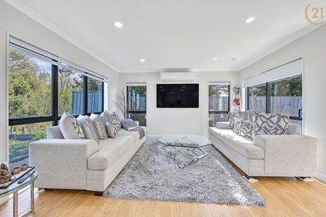 Photo of property in 17 Hard Beech Street, Takanini, 2110