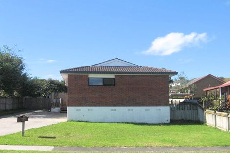 Photo of property in 12 De Quincey Terrace, Highland Park, Auckland, 2010