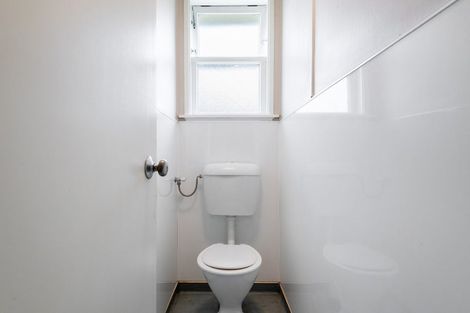 Photo of property in 59 Roberts Avenue, Bayswater, Auckland, 0622