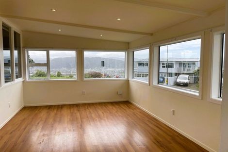 Photo of property in 103 Dowse Drive, Maungaraki, Lower Hutt, 5010