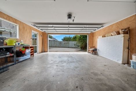 Photo of property in 180 Brooklands Road, Vogeltown, New Plymouth, 4310