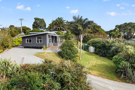 Photo of property in 16 Settlement Road, Kaiwaka, 0573