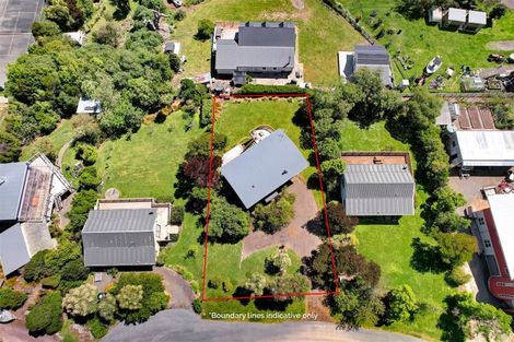 Photo of property in 66 Lukes Road, Little Akaloa, 7583