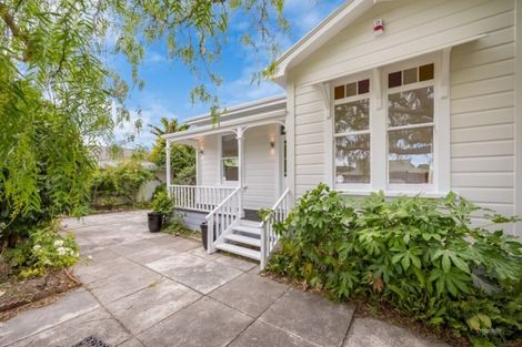 Photo of property in 17 Nikau Grove, Woburn, Lower Hutt, 5010